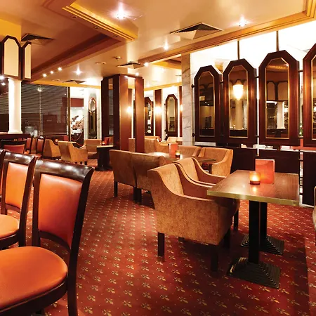 Hotel Golden Tulip 3*