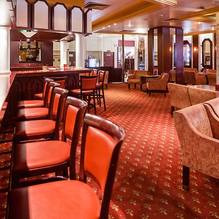 Hotel Golden Tulip 3*