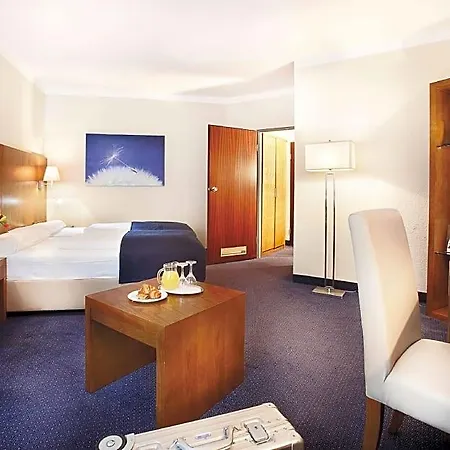 Golden Tulip فندق