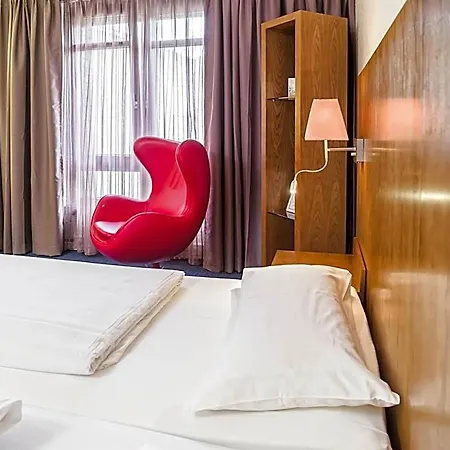 Golden Tulip 3*