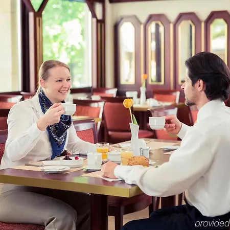 Golden Tulip فندق 3*