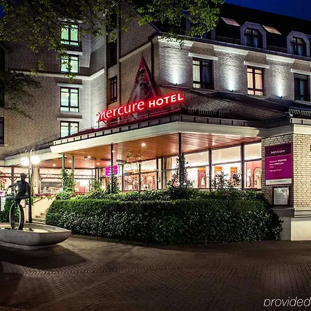 Golden Tulip فندق 3*