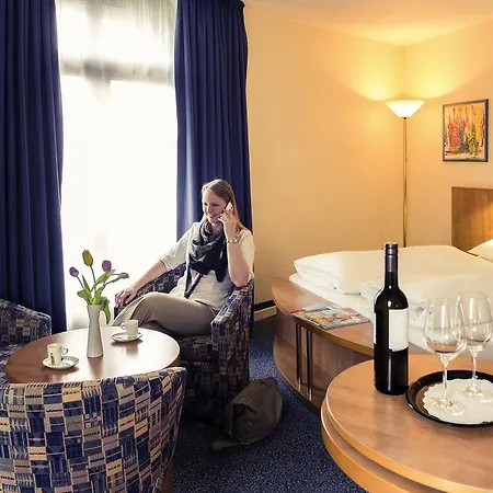 Golden Tulip Hotel 3*