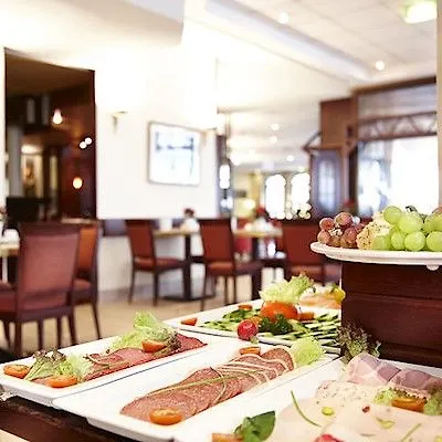 Golden Tulip Hotel