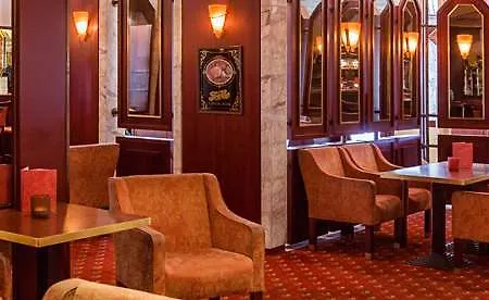 מלון Golden Tulip 3*