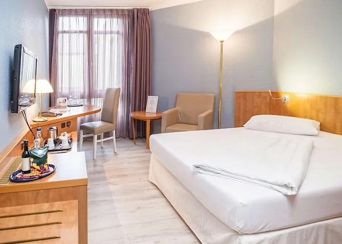 Golden Tulip Hotel 3*