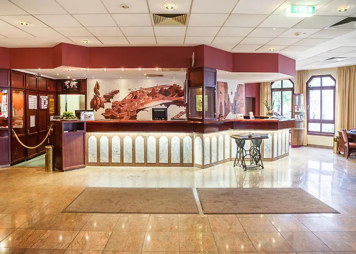 Hotel Golden Tulip 3*